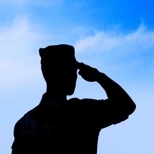 今天我为你站岗这13张执勤图戳中泪点