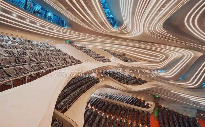 长沙休闲 长沙戏剧演出 > 梅溪湖大剧院企事业单位,社会团体免费参观