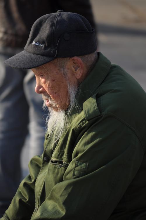 精神矍铄的老人