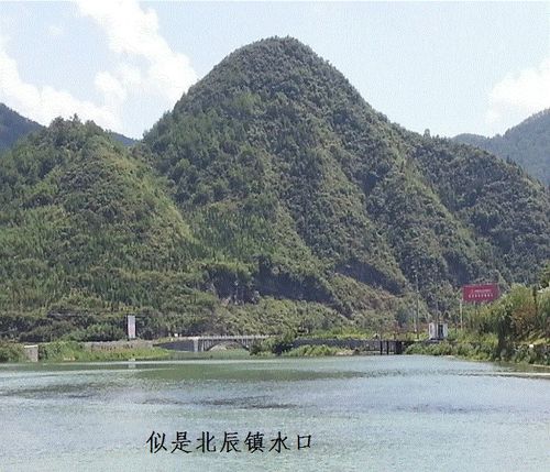 中间三圣,左右护法列席-蓝易堂风水网