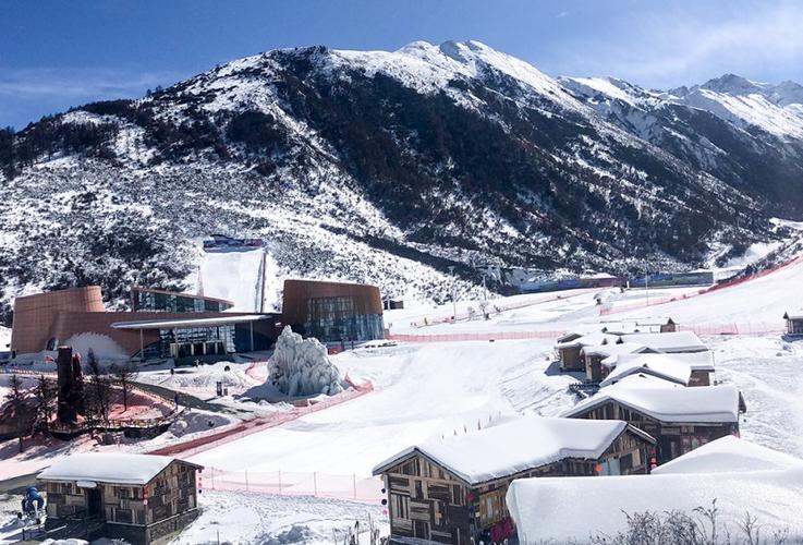 成都到鹧鸪山滑雪场多少公里要几个小时