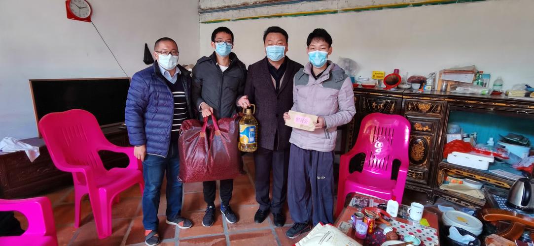 市市场监管局领导带队到波溪村开展元旦春节走访慰问活动