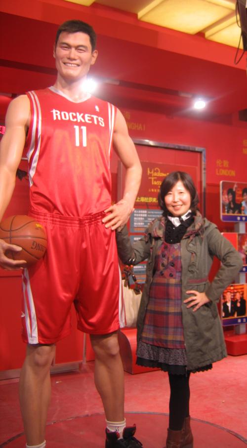 汗颜---我和姚明比"高低",我居然和姚明比"高低"?哈哈