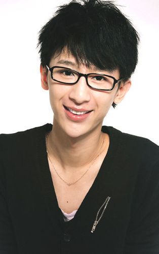 吴淼 湖南卫视《我是大美人》美妆嘉宾,知名美妆师.