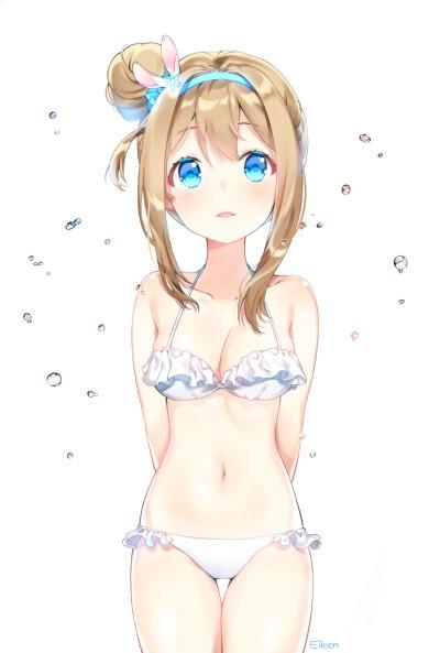 动漫泳衣少女