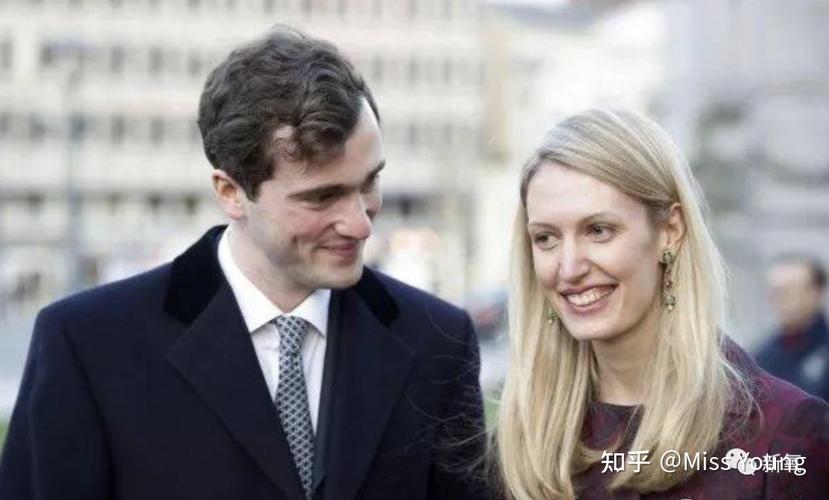 摩洛哥王子穆莱哈桑拒绝被吻手的原因是什么