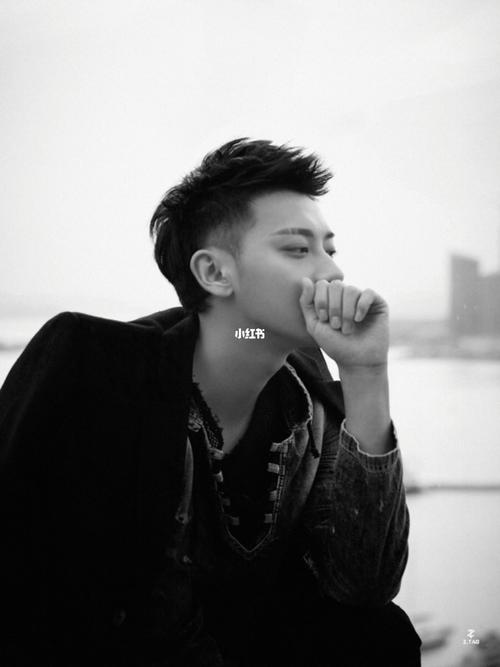 黄子韬黑白照合集 快来康康吧98_壁纸_黄子韬壁纸_娱乐_明星娱乐