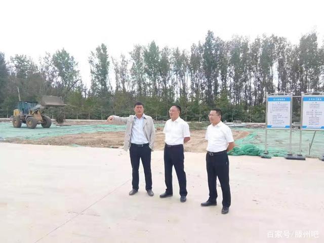 滕州:马金安,梁刚一线调度重点项目建设工作