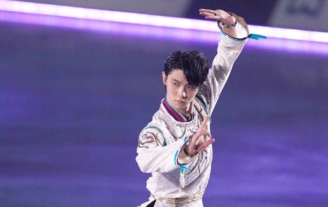 羽生结弦给现场的冰迷带来了平昌冬奥会夺冠时的自由滑曲目《晴明》