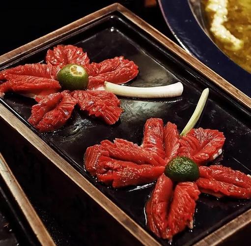最流行的30种火锅菜品摆盘_造型