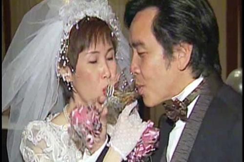 姜大卫与李琳琳的结婚照片