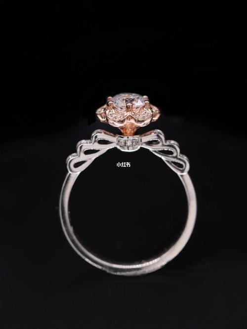 手捧花95钻戒定制78幸福在此刻定格_钻戒_手捧花