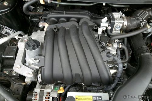 日产轩逸发动机特写