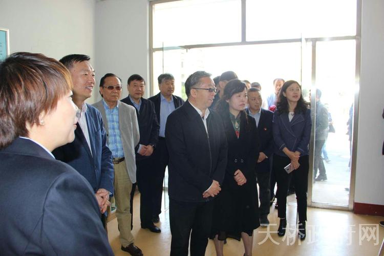济南市人大常委会副主任许强来我区参加"5.8世界红十字日"有关活动