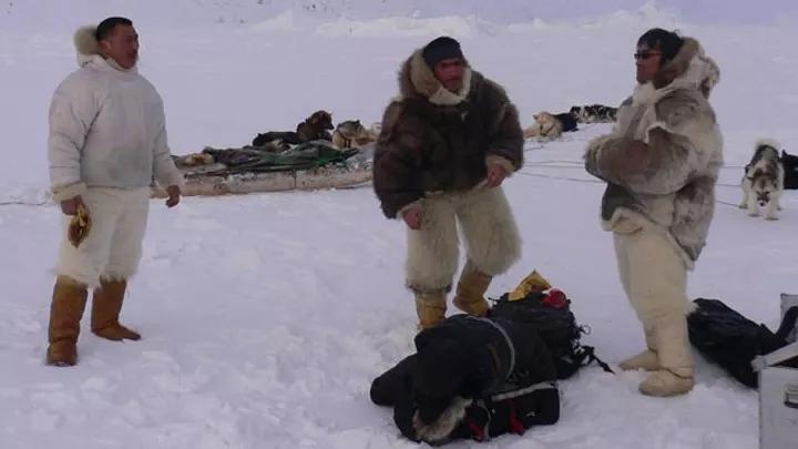 老一代格陵兰人对外来人,尤其是白人十分不信任