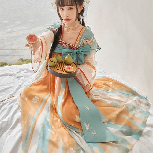 cosplay汉服美女图片,cosplay妆面 十三余瑶遇见神鹿王者联名国风连衣裙cos汉服女学生