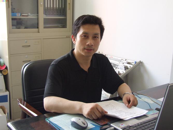 19463331伟德体育-南通市外语学科骨干教师——卢生