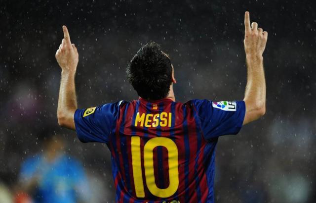 扎心!小贝诚邀32岁梅西来美国,而34岁c罗在意甲还能再火三年