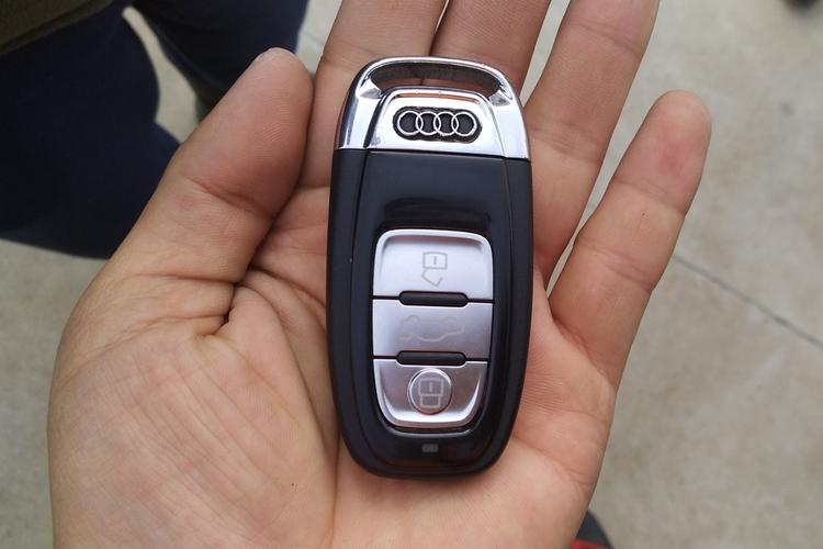 奥迪-a8 2011款 a8l 3.0 tfsi quattro舒适型(213kw)