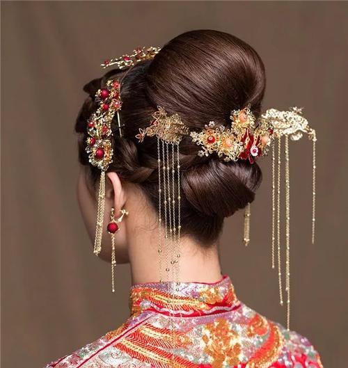 中式新娘盘发发型极具古典美