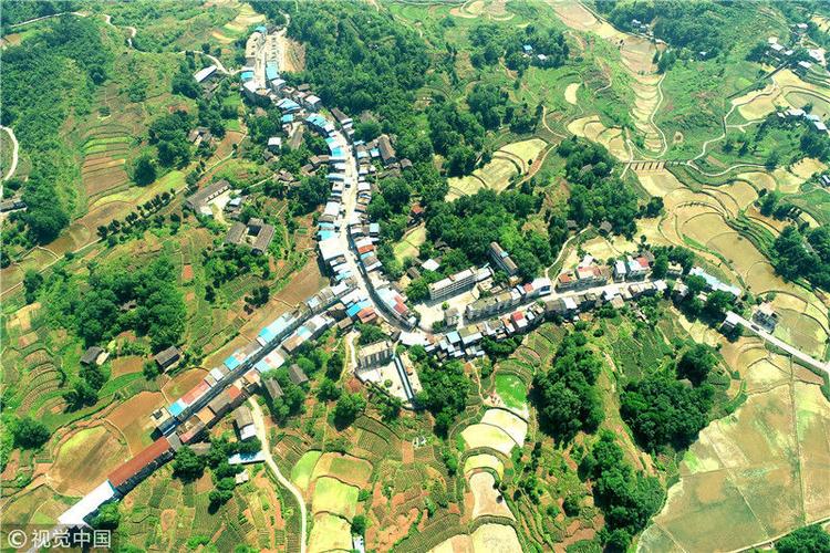 2018年6月,航拍美丽的重庆市丰都县许明寺镇理明村.