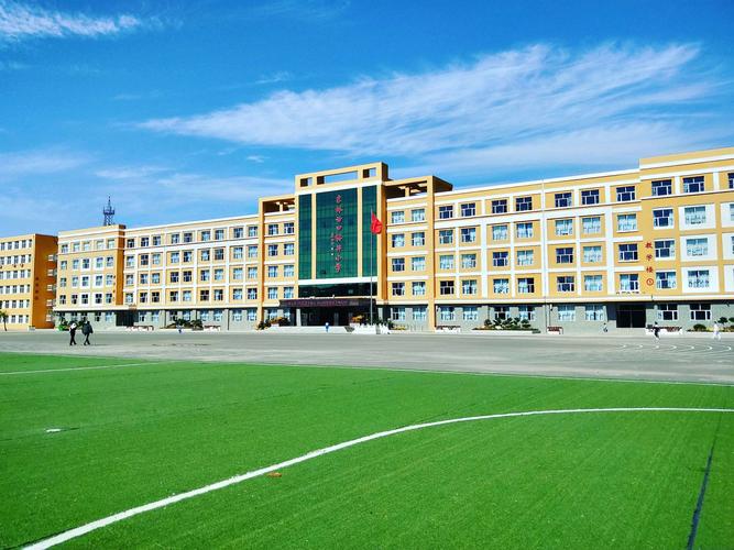 做好防疫演练 筑牢安全防线——钻井小学模拟开学疫情