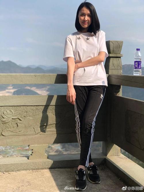 旗袍女神陈丽娜好身材靠自律 你羡慕了吗