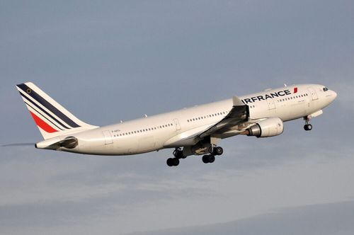 法航a330液压油泄漏低高度飞行降落巴黎机场