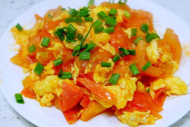 西红柿炒鸡蛋,大多数人都少了这一步,难怪没有饭店里的好吃