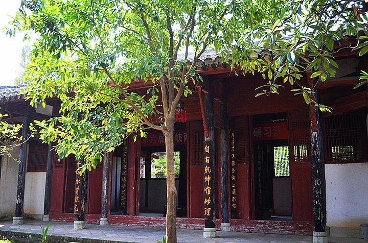 尤其是南宋理学家朱熹与陆九渊等人的鹅湖之会,成为中国儒学史上一件