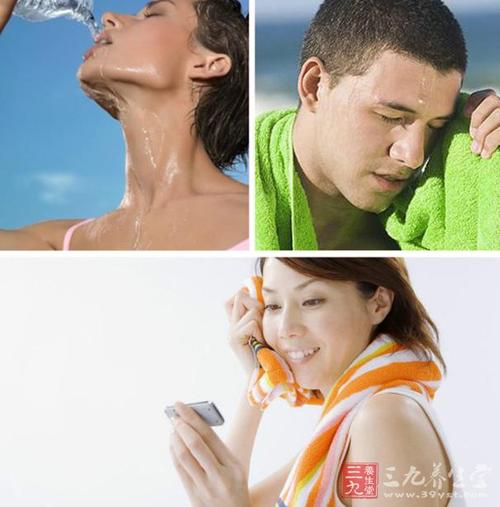 人体通过出汗而散发热量,调节体温