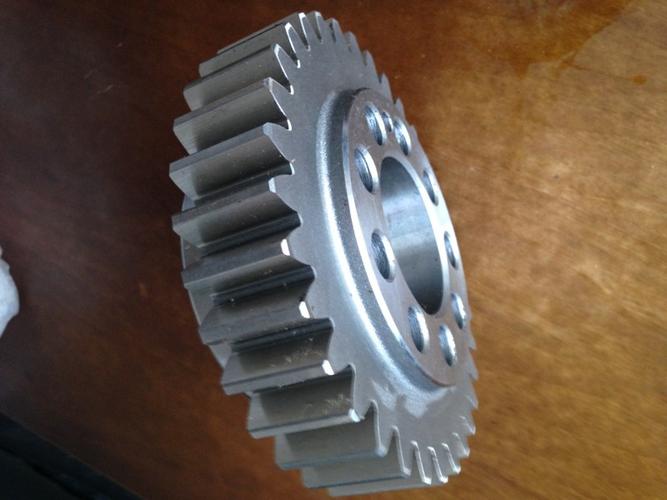 重汽豪沃水泥搅拌车后取力曲轴齿轮vg1500019014