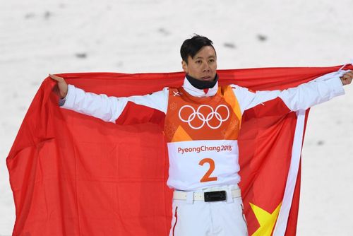 韩晓鹏夺冠是什么项目历史上首位在冬奥会夺冠的中国男子运动员