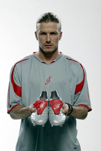 贝克汉姆历年广告海报_高清图集_新浪网