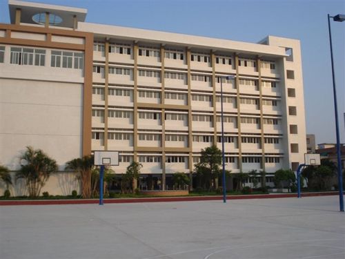 飞厦中学嘉顿校区