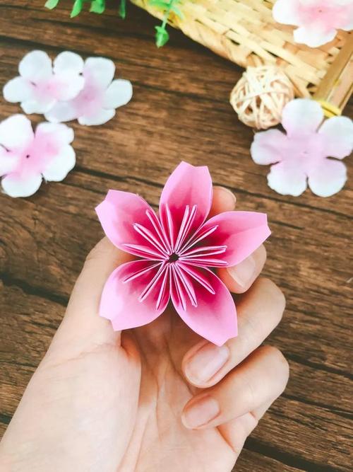 手工折纸不能去赏樱手把手教你折樱花