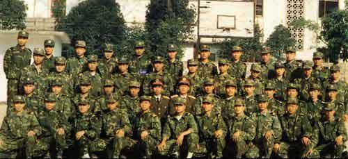 人物周报网 红色足迹     参战部队的全家福