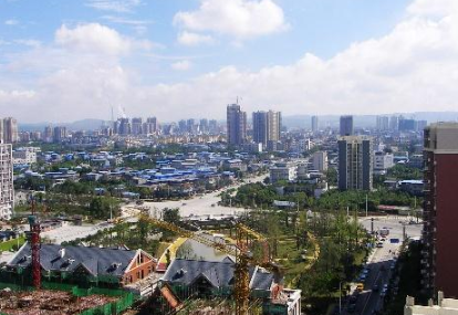 中国最牛的小县城,gdp仅347亿却有14个火车站,如今还要建飞机场
