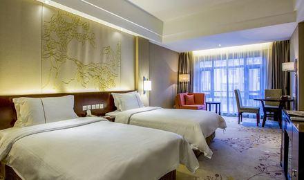 扬州中集格兰云天大酒店2天1晚套餐可选2人早茶或2人自助早餐2人下午