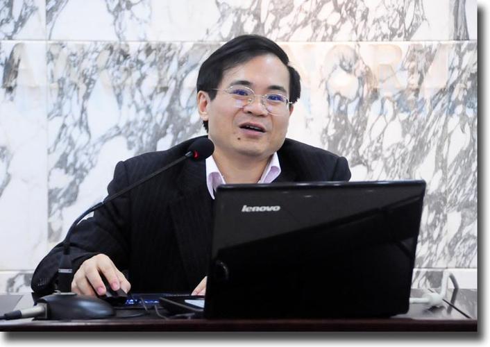 刘立辉,2003年毕业于北京大学,获博士学位.