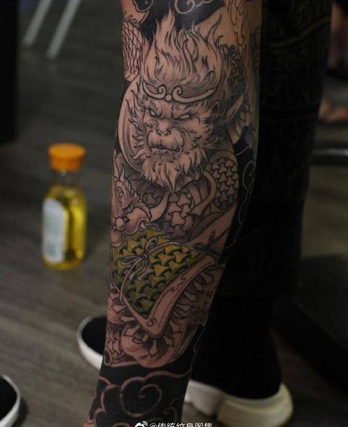 小腿传统孙悟空纹身图案