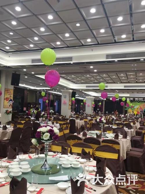 东园酒家·新派点心粤菜大堂图片 - 第1张