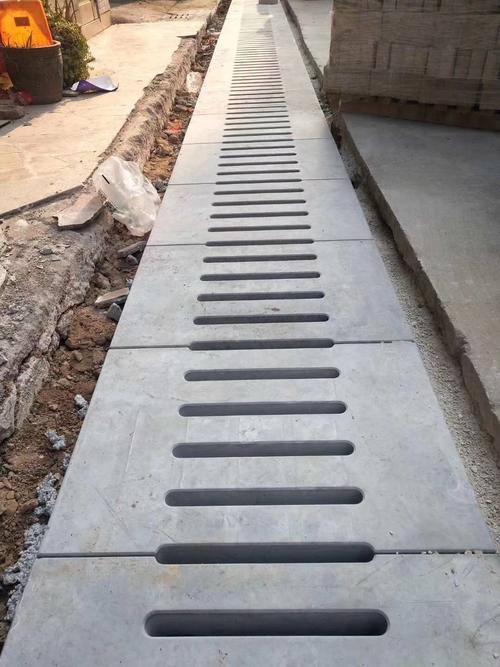 定制钢筋混凝土沟盖板 钢纤维雨水篦子 钢筋混泥土盖板井盖