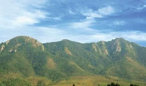 概况list   毛公山原名报国山,距离三亚市70公里,位于乐东县报国农场