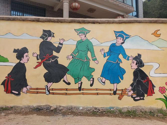 云南文山州富宁县里达镇瓦蚌村特色墙绘案例