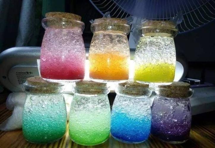 但是我们可以靠一点小创意把一片繁星装入瓶中陪我们度过每个夜晚