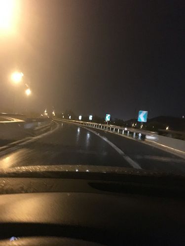 虽然下雨但是难得好心情回家路上拍的