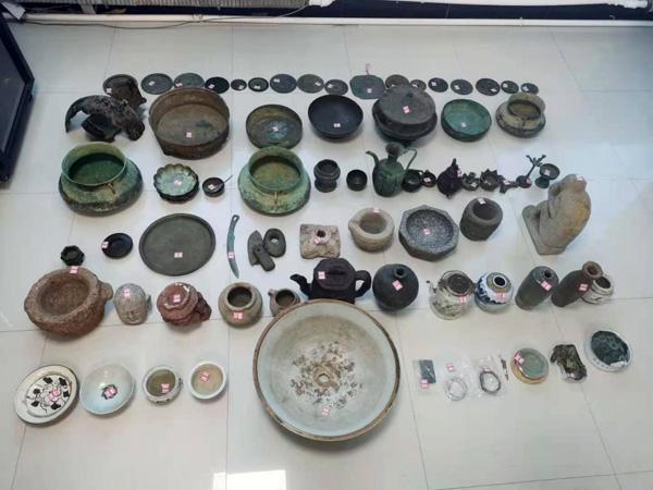 沈阳警方侦破一起倒卖文物案件 收缴76件文物