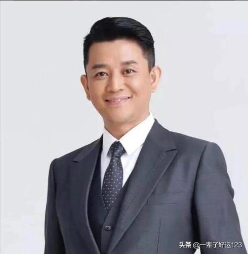 臧喜先后在上海文广的采访,编辑,制作以及主持人部门进行轮岗,所以对