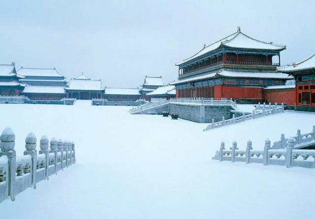 冬季里雪景中的故宫是最美丽的